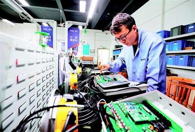 自主研发 驱动电子软硬件产品出口增长四倍的创新引擎